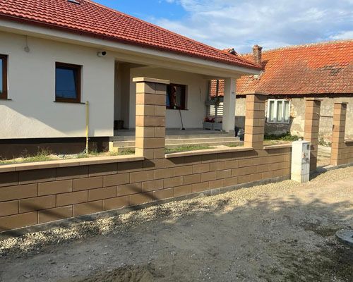 Lemez kerítés letisztult kivitelben